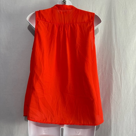 Umgee Sleeveless Ruffle Trim Blouse – Size Large - Picture 2 of 3